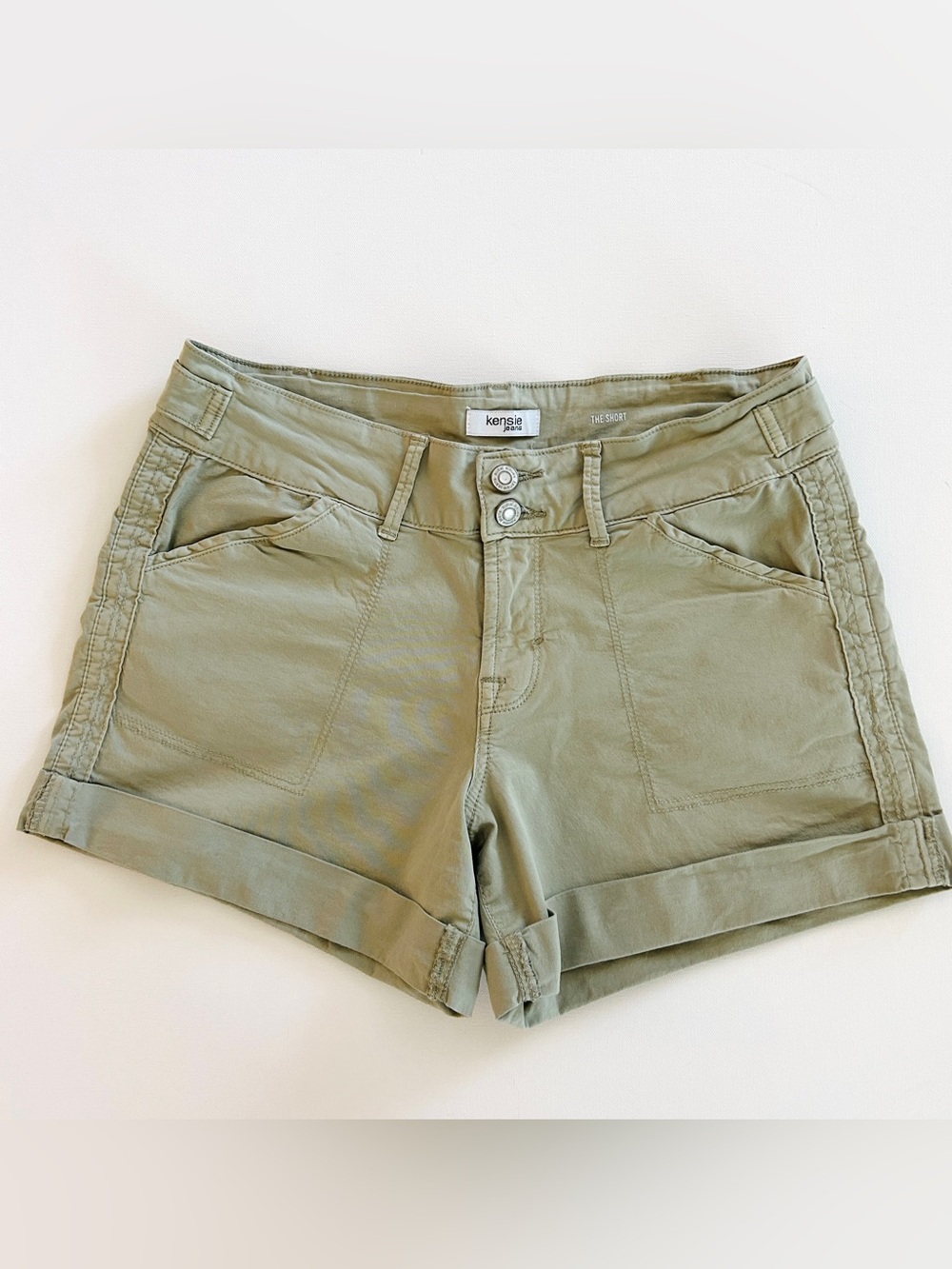 Kensie Olive Green Cuffed Shorts Size 6 | Mid Rise Casual Utility Shorts - Picture 3 of 7
